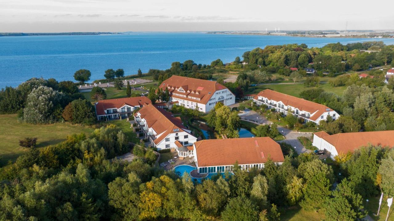 Aedenlife Hotel & Resort Ruegen Трент Екстериор снимка