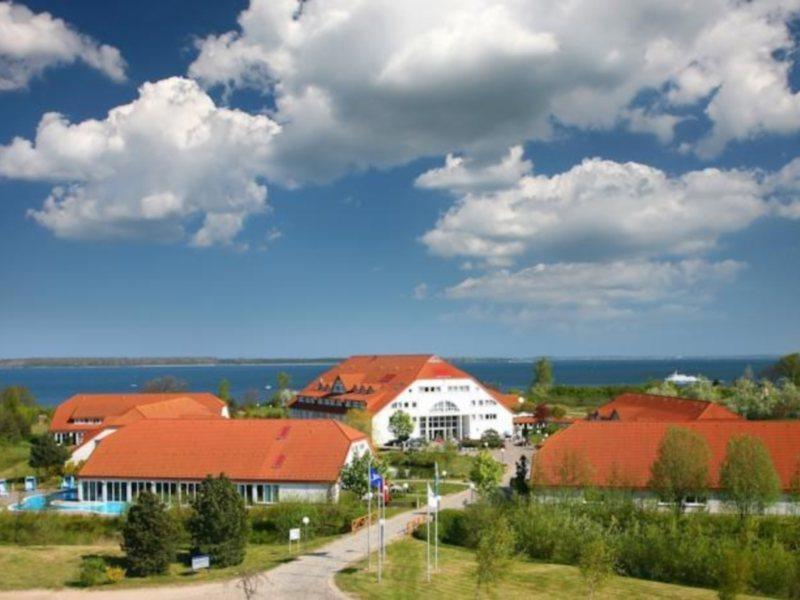 Aedenlife Hotel & Resort Ruegen Трент Екстериор снимка